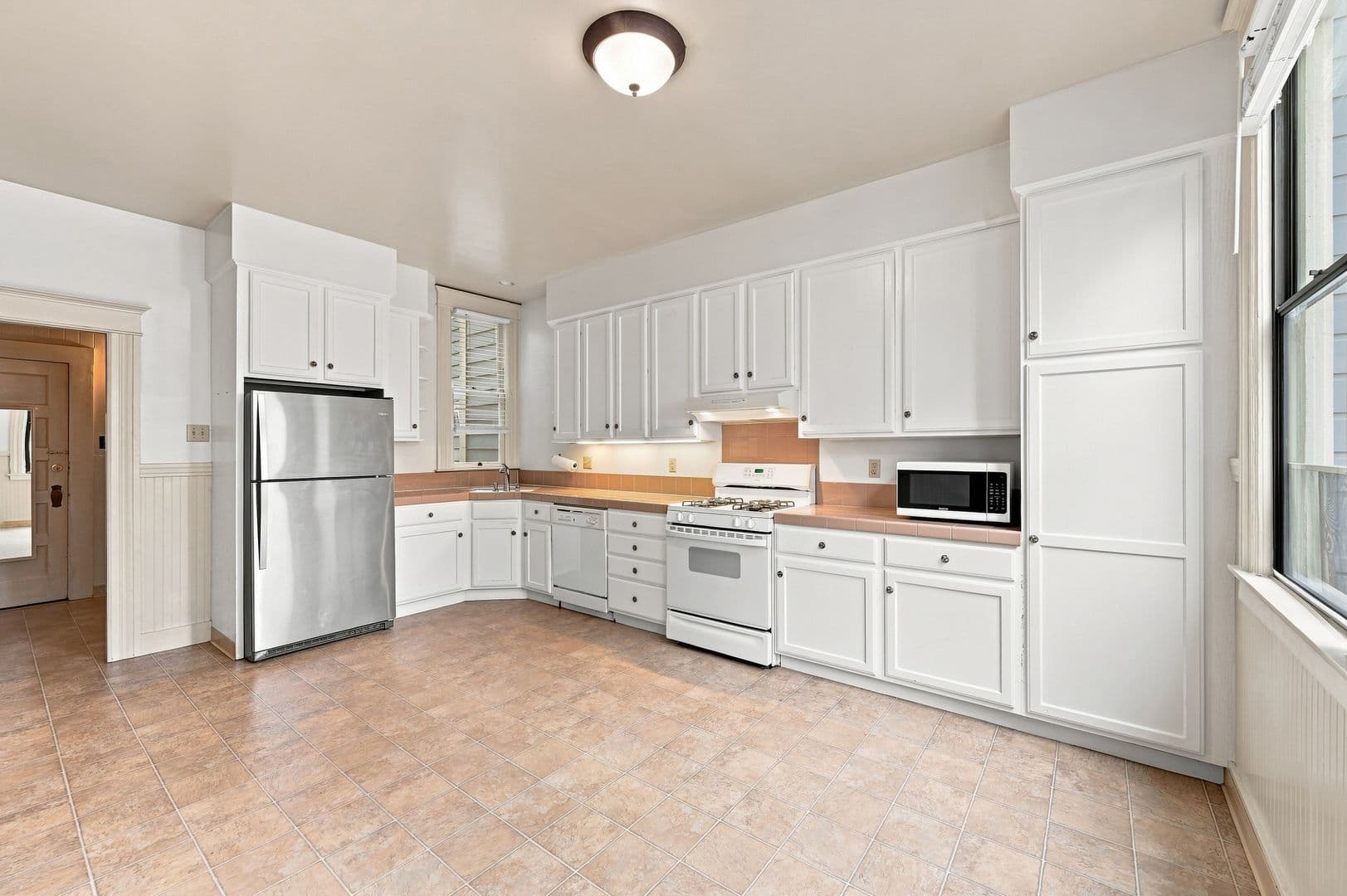 San Francisco Apartment: 1869-1873  Lombard Street