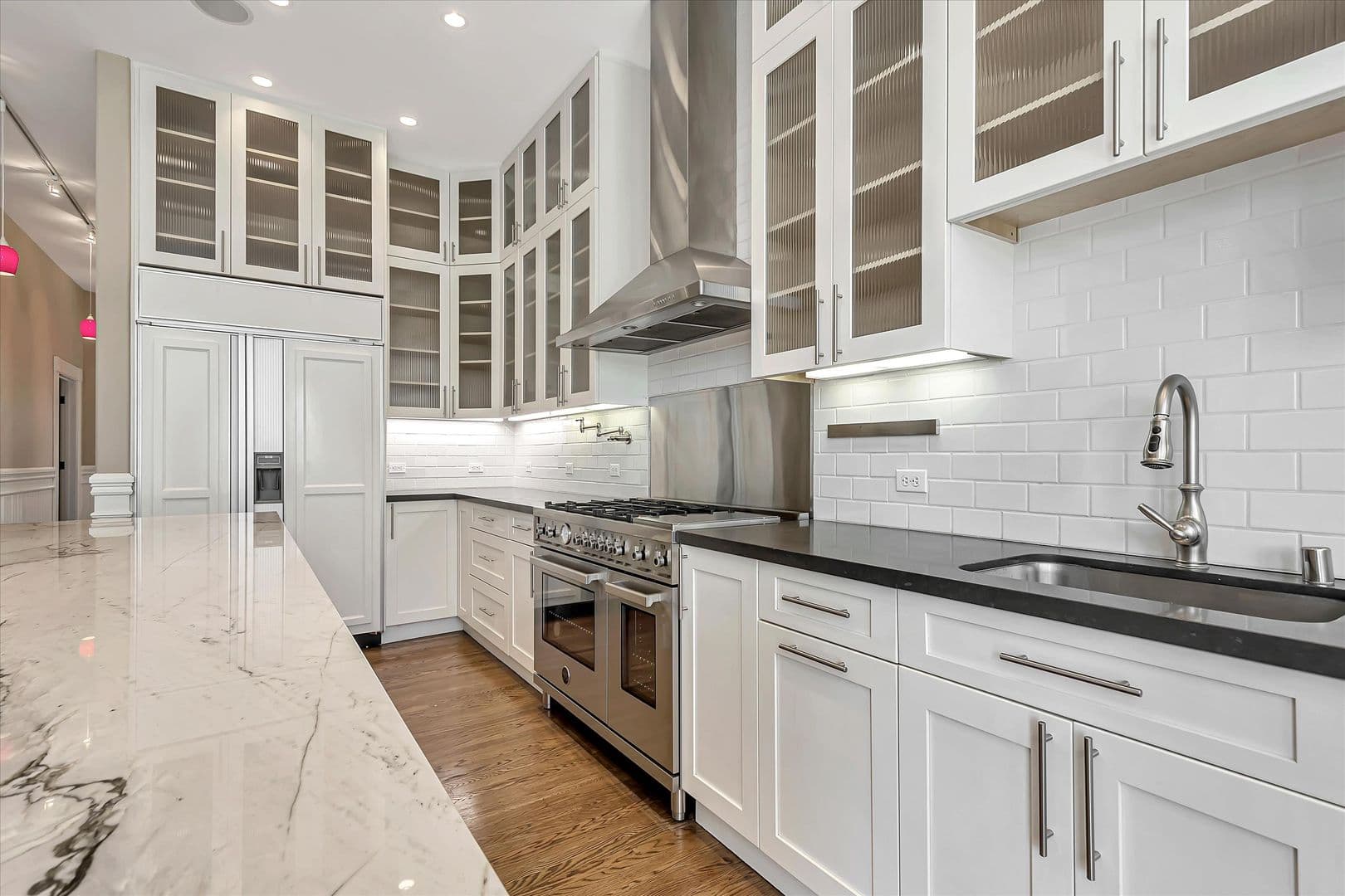 San Francisco Apartment: 417-419 Capp Street