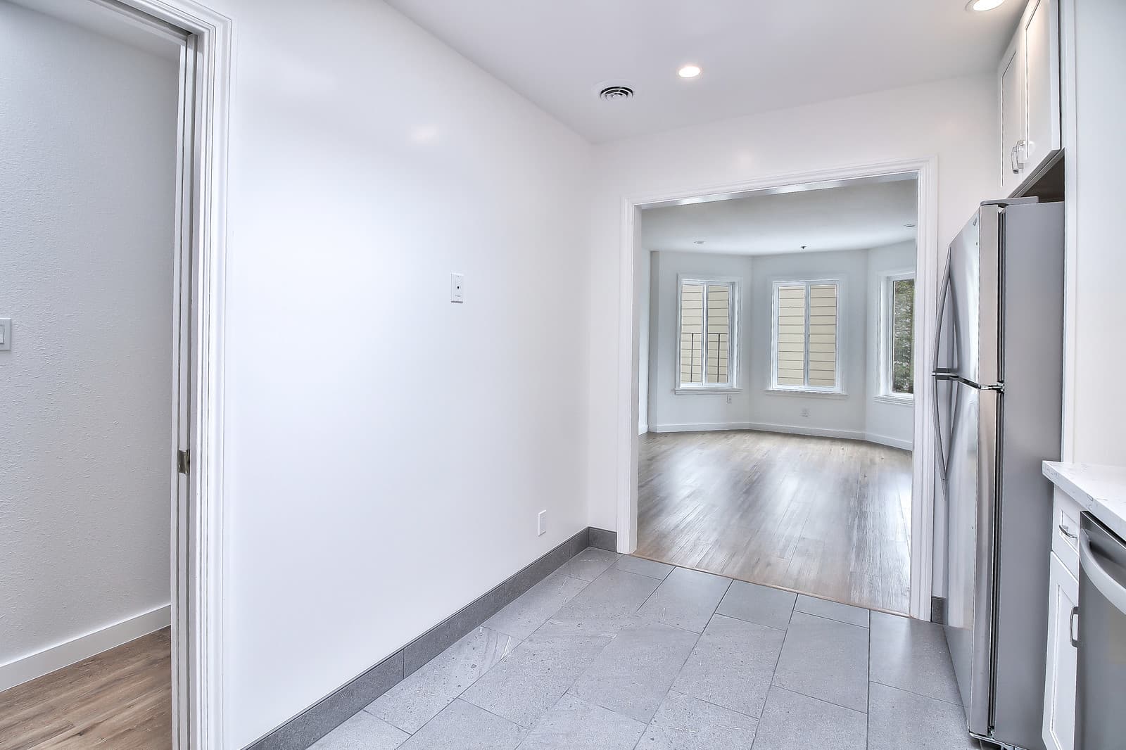 San Francisco Apartment: 915-917 Irving Street