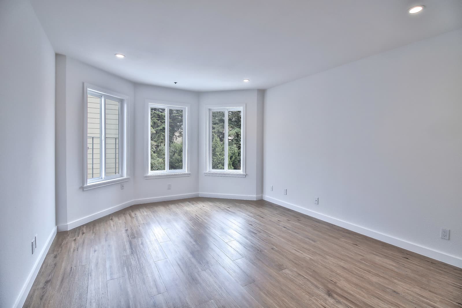 San Francisco Apartment: 915-917 Irving Street
