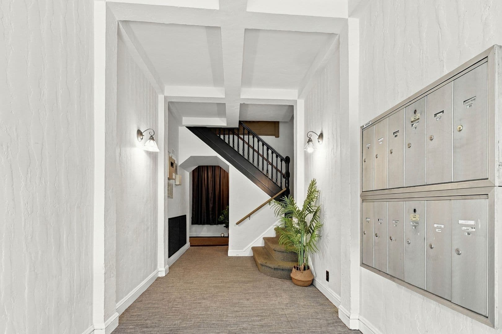 San Francisco Apartment: 4170 17th Street
