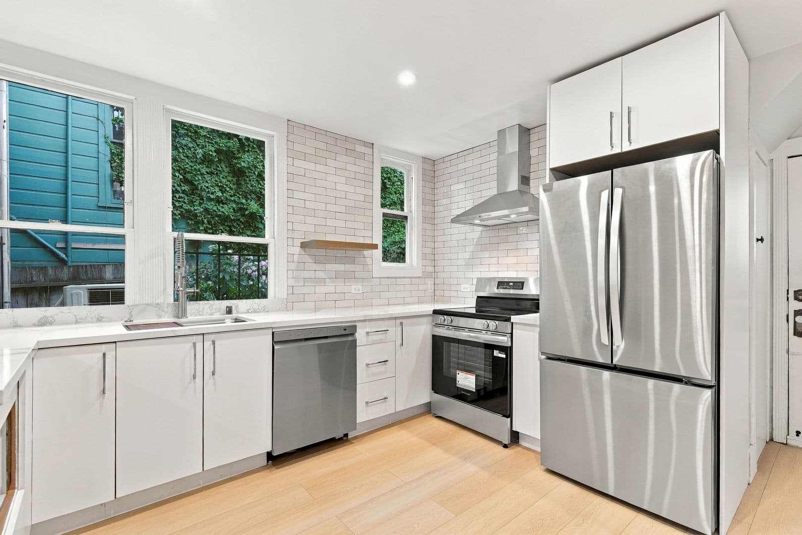 San Francisco Apartment: 4170 17th Street