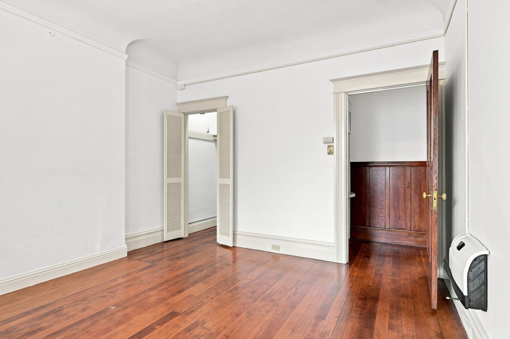 San Francisco Apartment: 1869-1873  Lombard Street