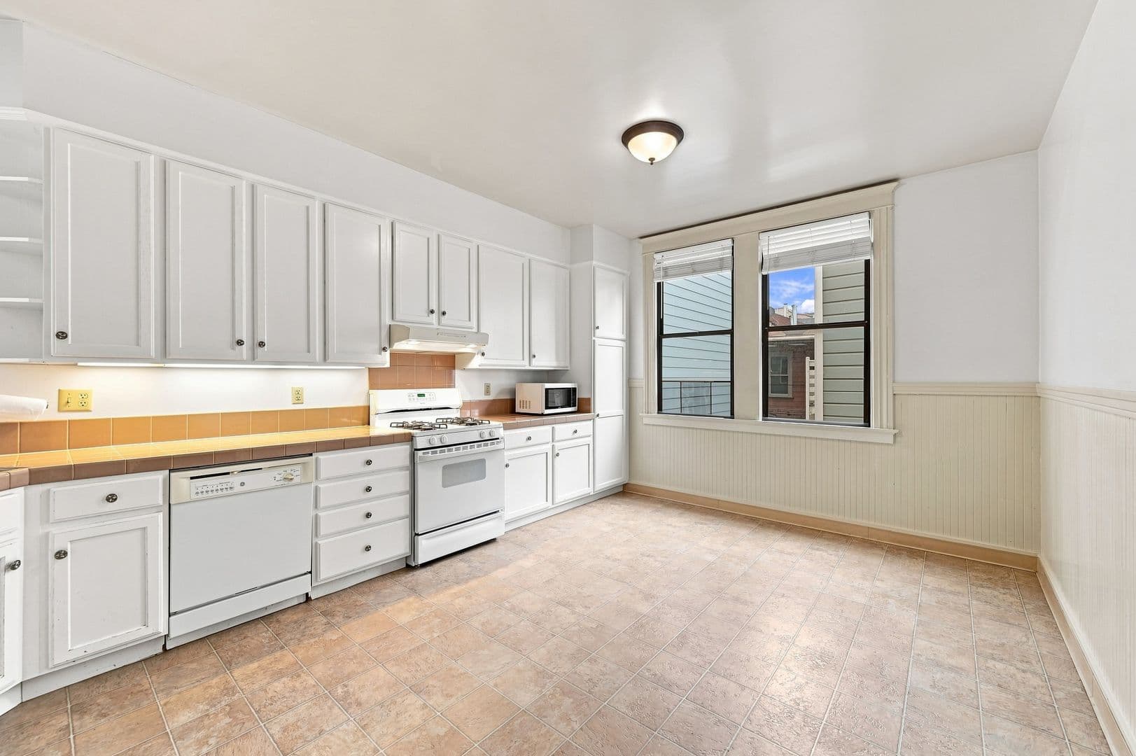 San Francisco Apartment: 1869-1873  Lombard Street