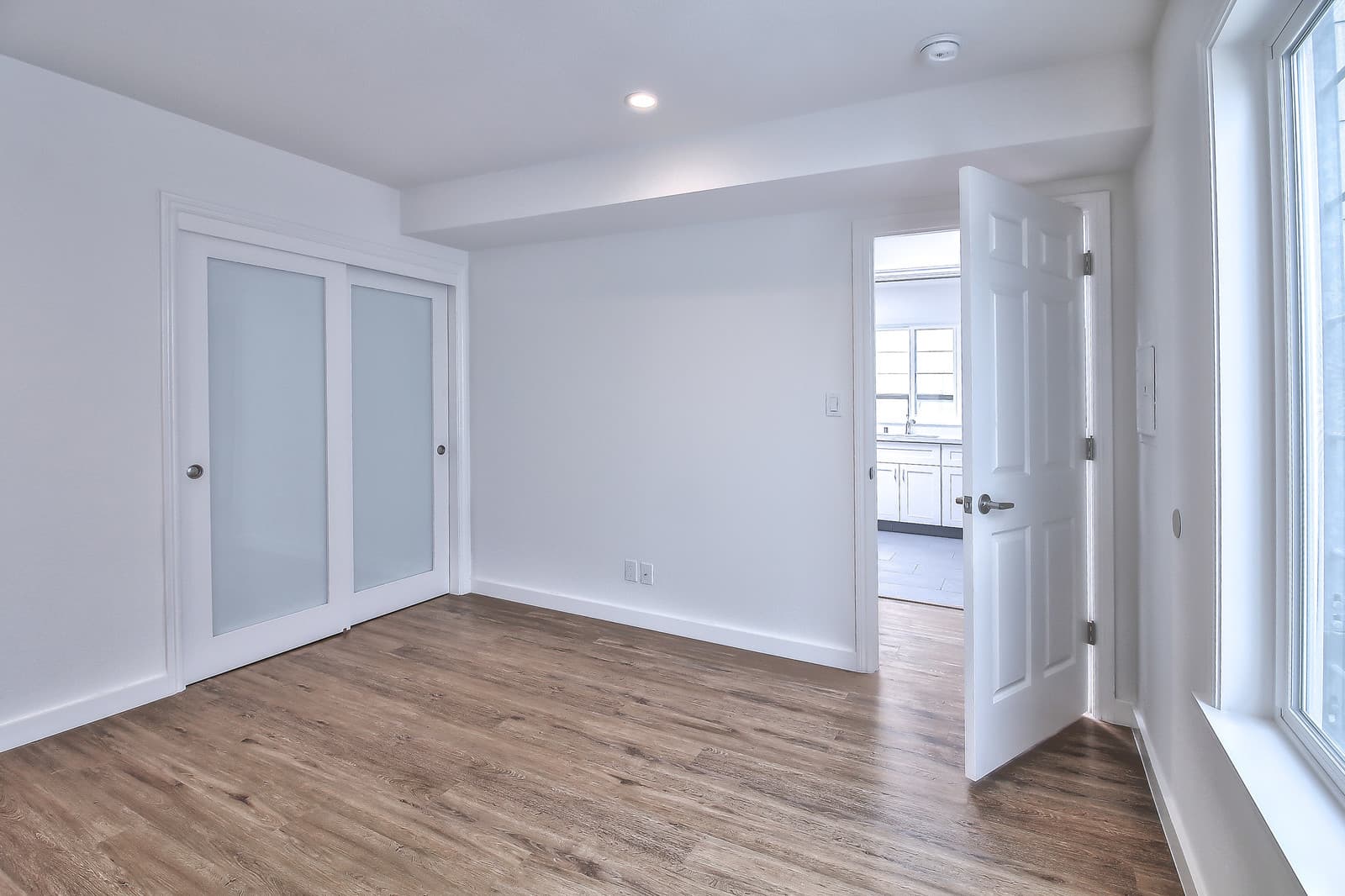 San Francisco Apartment: 915-917 Irving Street
