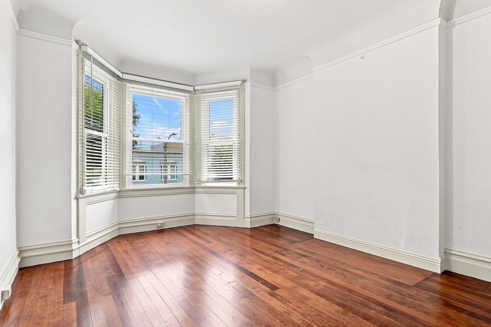 San Francisco Apartment: 1869-1873  Lombard Street
