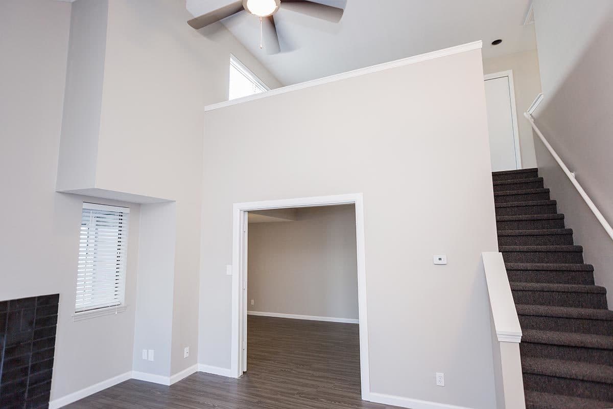 Pittsburgh Apartment: 700 Mansfield Ave