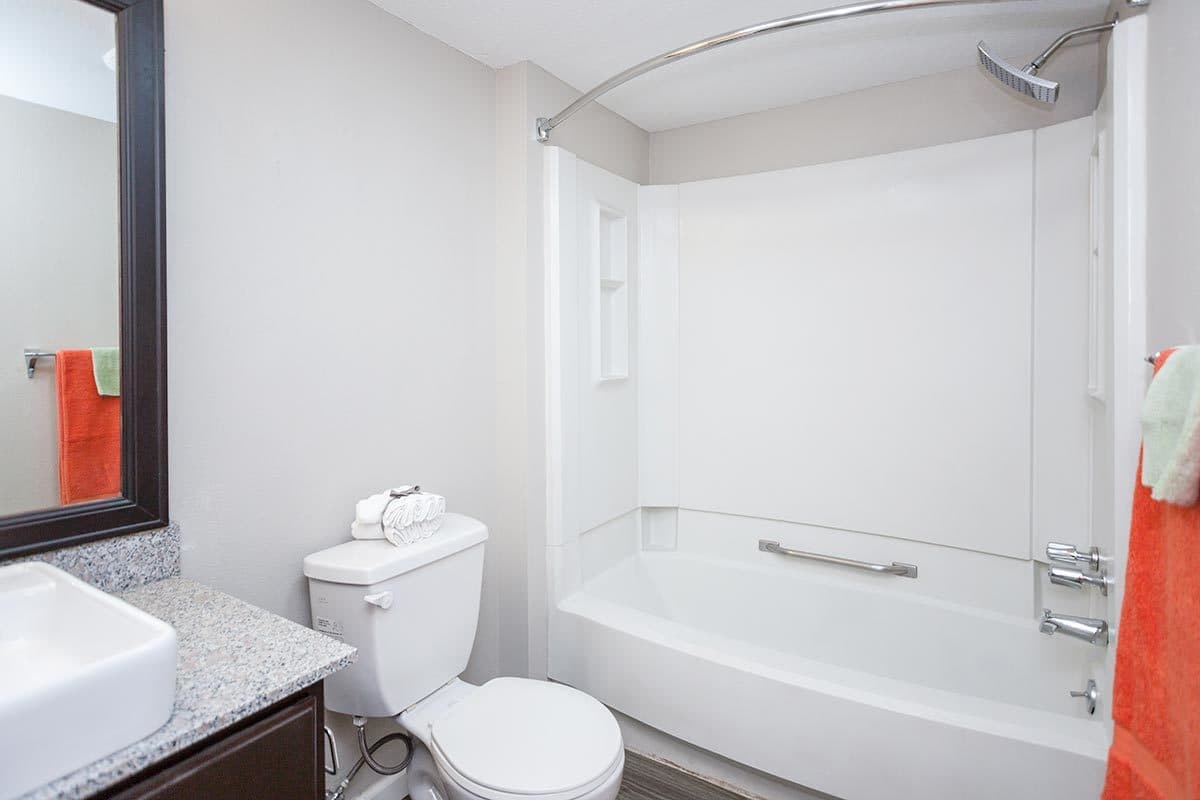 Pittsburgh Apartment: 700 Mansfield Ave