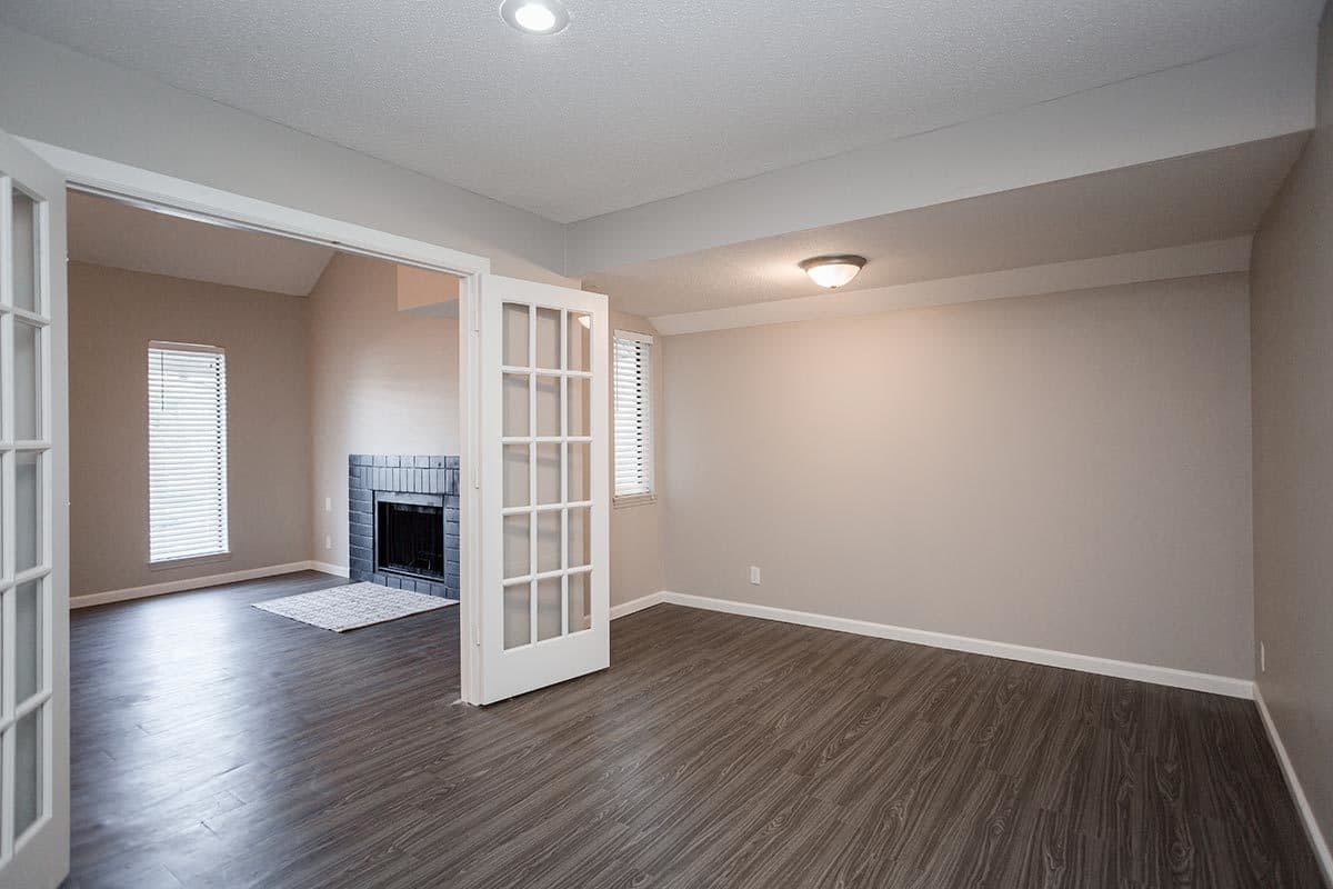 Pittsburgh Apartment: 700 Mansfield Ave