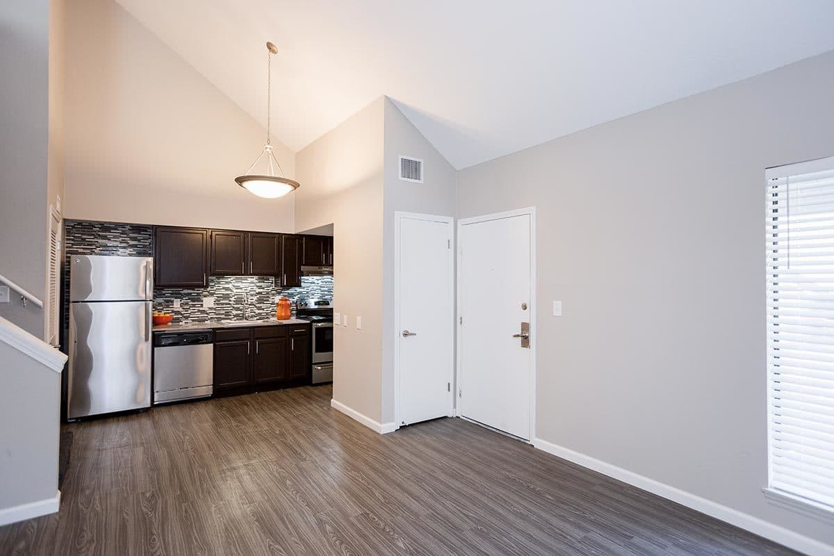 Pittsburgh Apartment: 700 Mansfield Ave