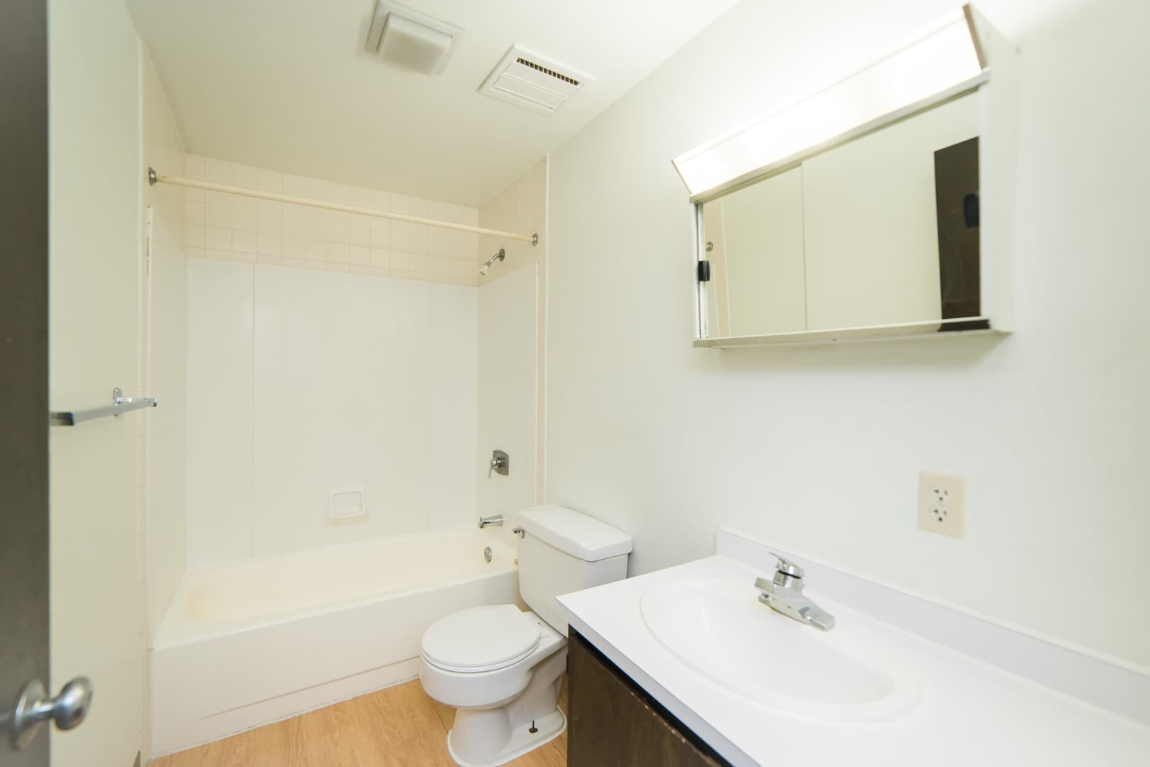 Beaver Falls Apartment: 130 Sunnyhill Drive