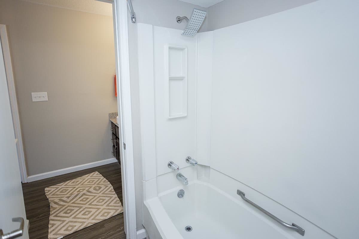 Pittsburgh Apartment: 700 Mansfield Ave