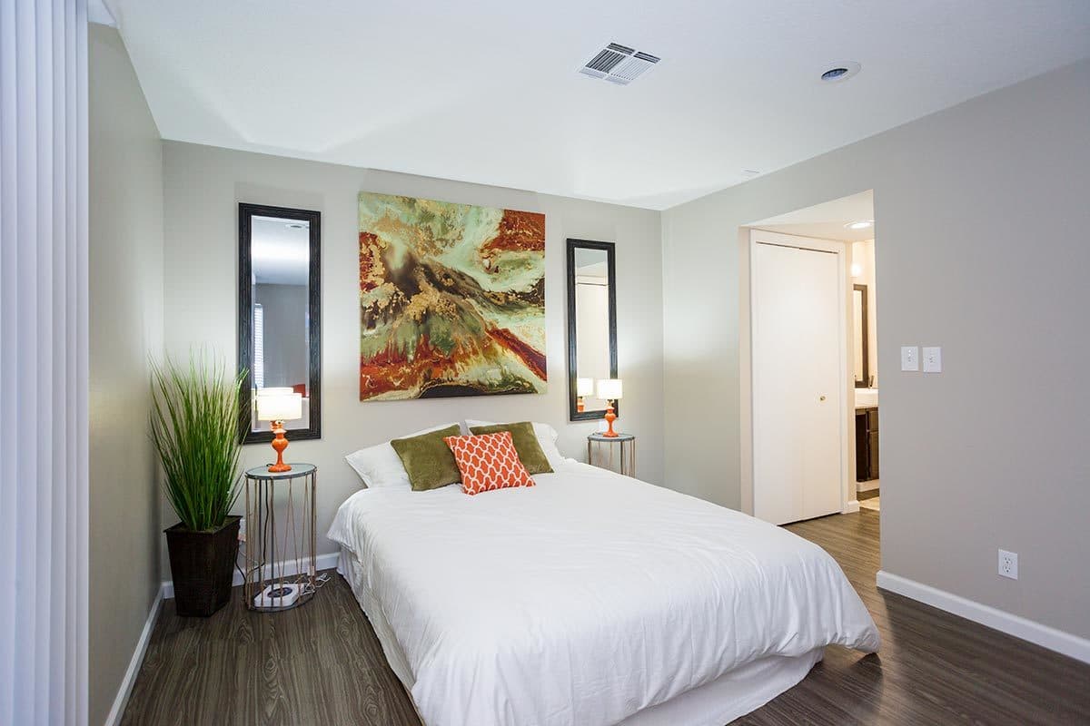 Pittsburgh Apartment: 700 Mansfield Ave