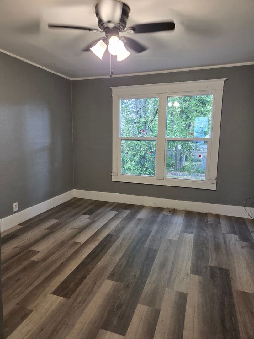 Peoria House: 1312 N Ellis St