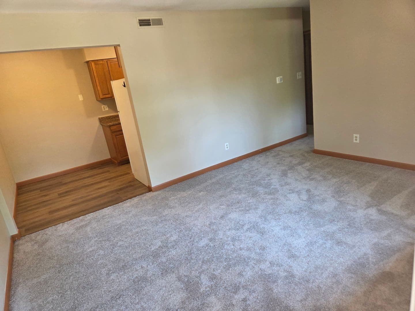 Peoria Apartment: 1300 W Jeth Ct.