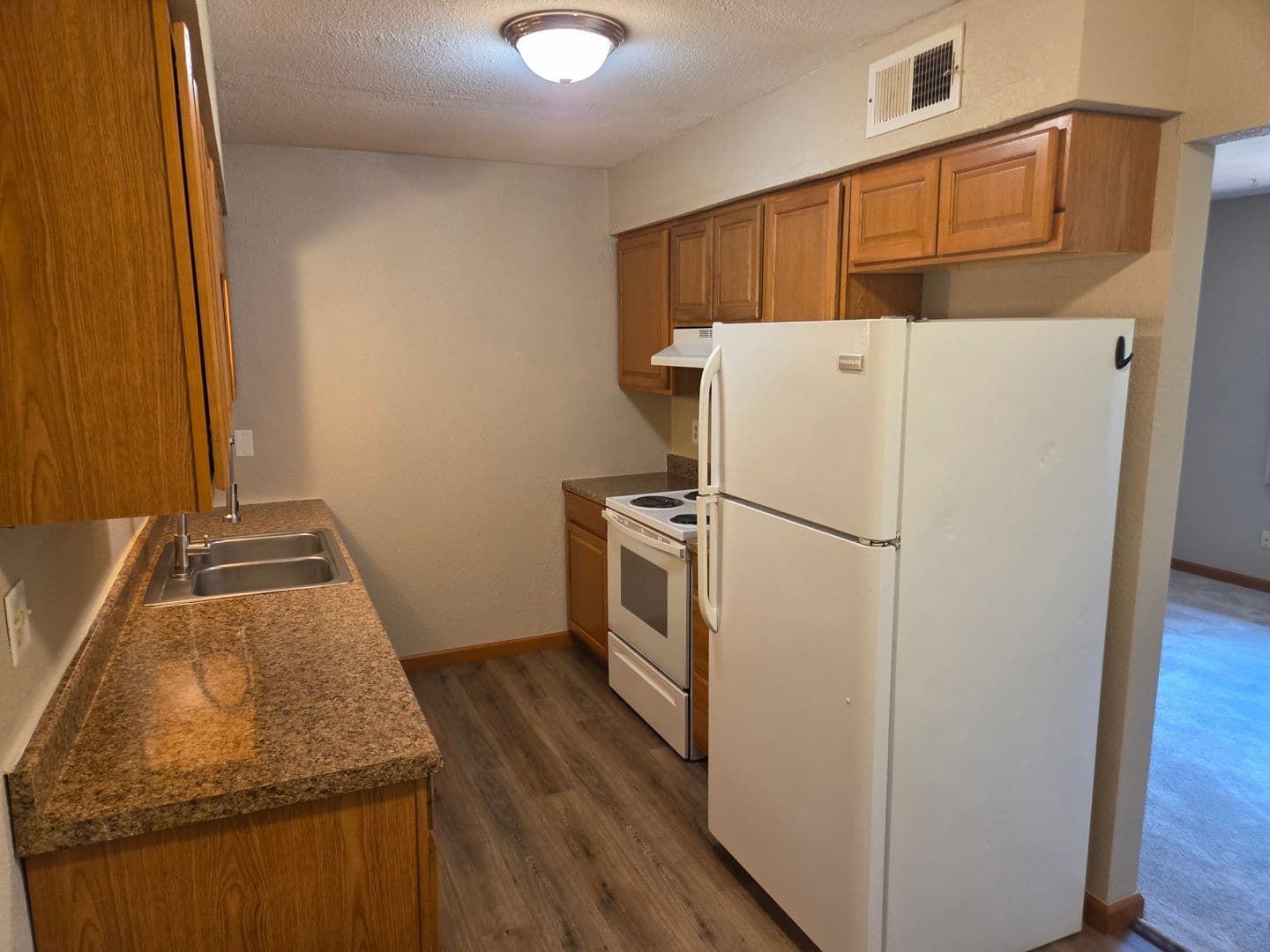 Peoria Apartment: 1300 W Jeth Ct.