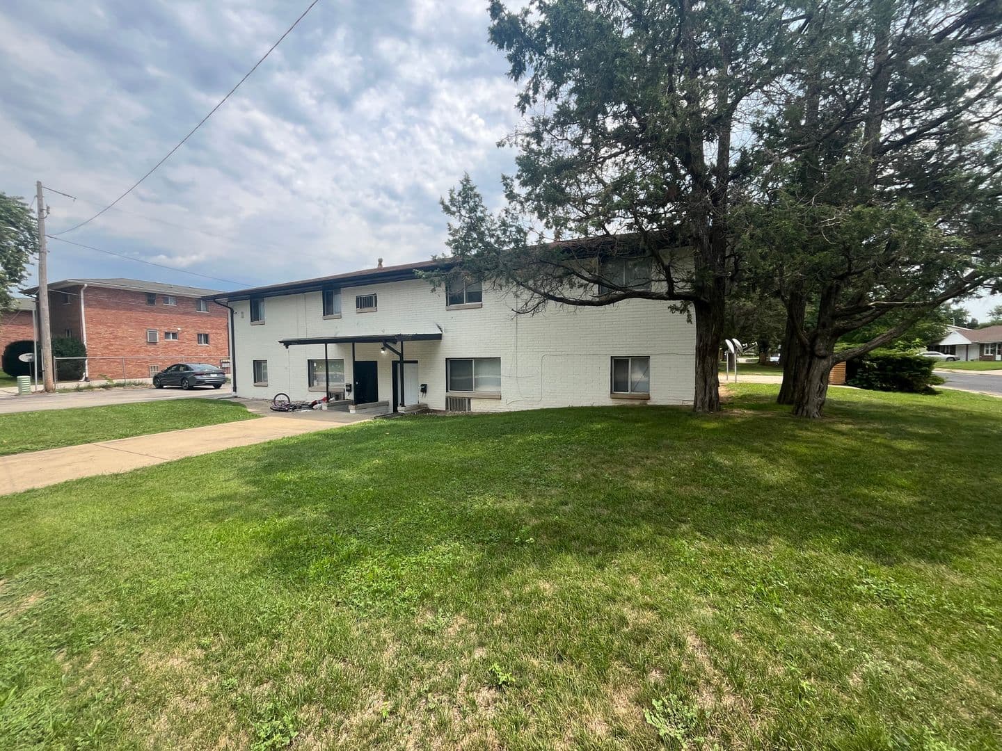 Peoria Apartment: 2920 N Woodbine Terr