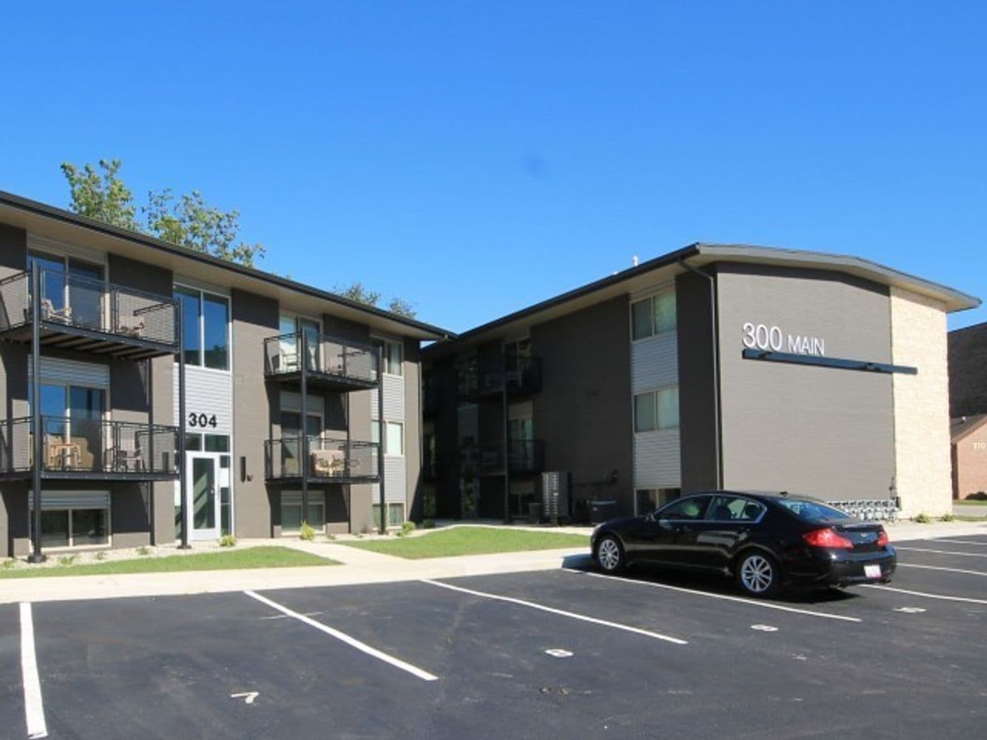 Edwardsville Apartment: 300 South Main Street