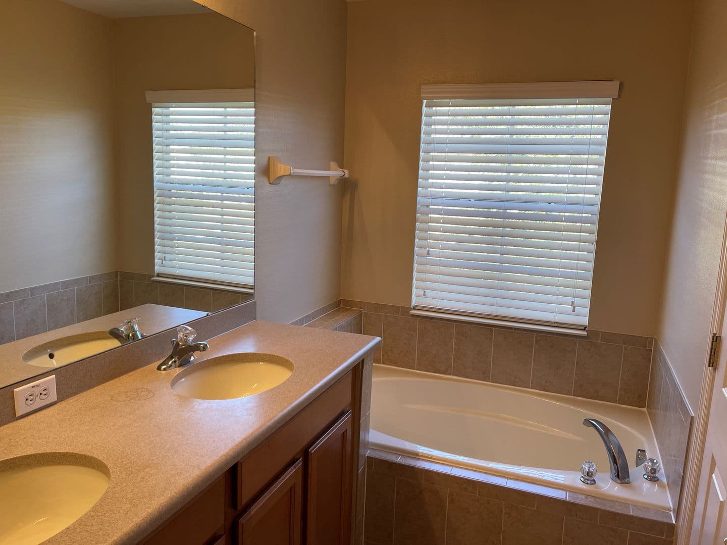 Sanford House: 5114 Fiorella Lane