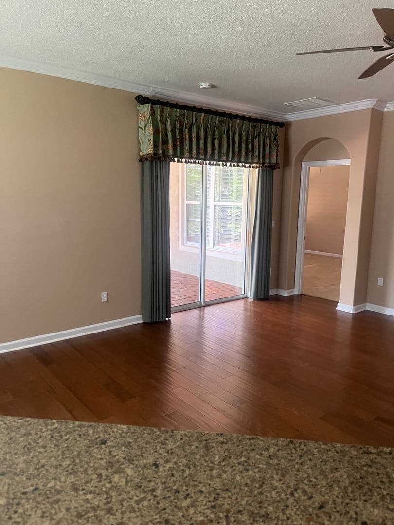 Deland House: 1385 Abbot Way