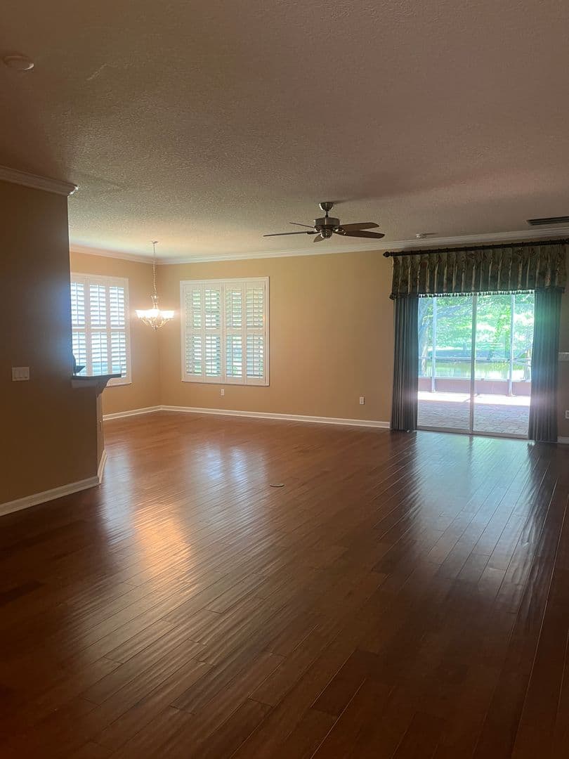 Deland House: 1385 Abbot Way