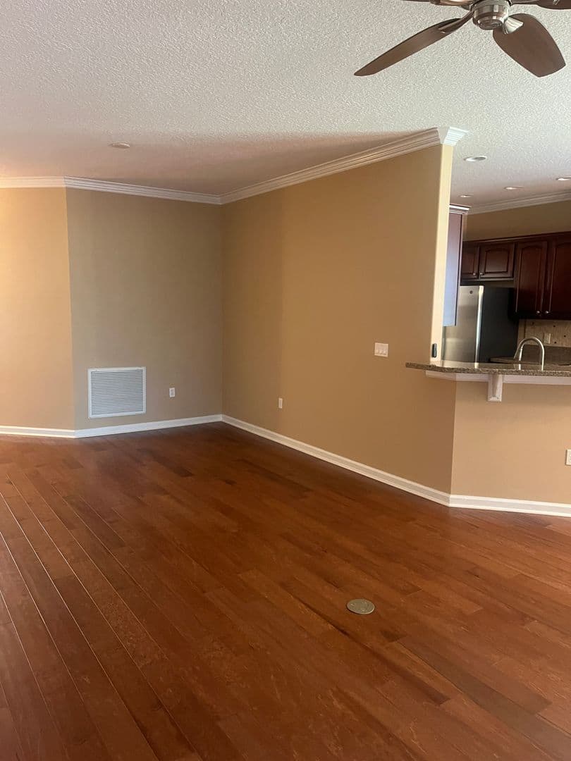 Deland House: 1385 Abbot Way