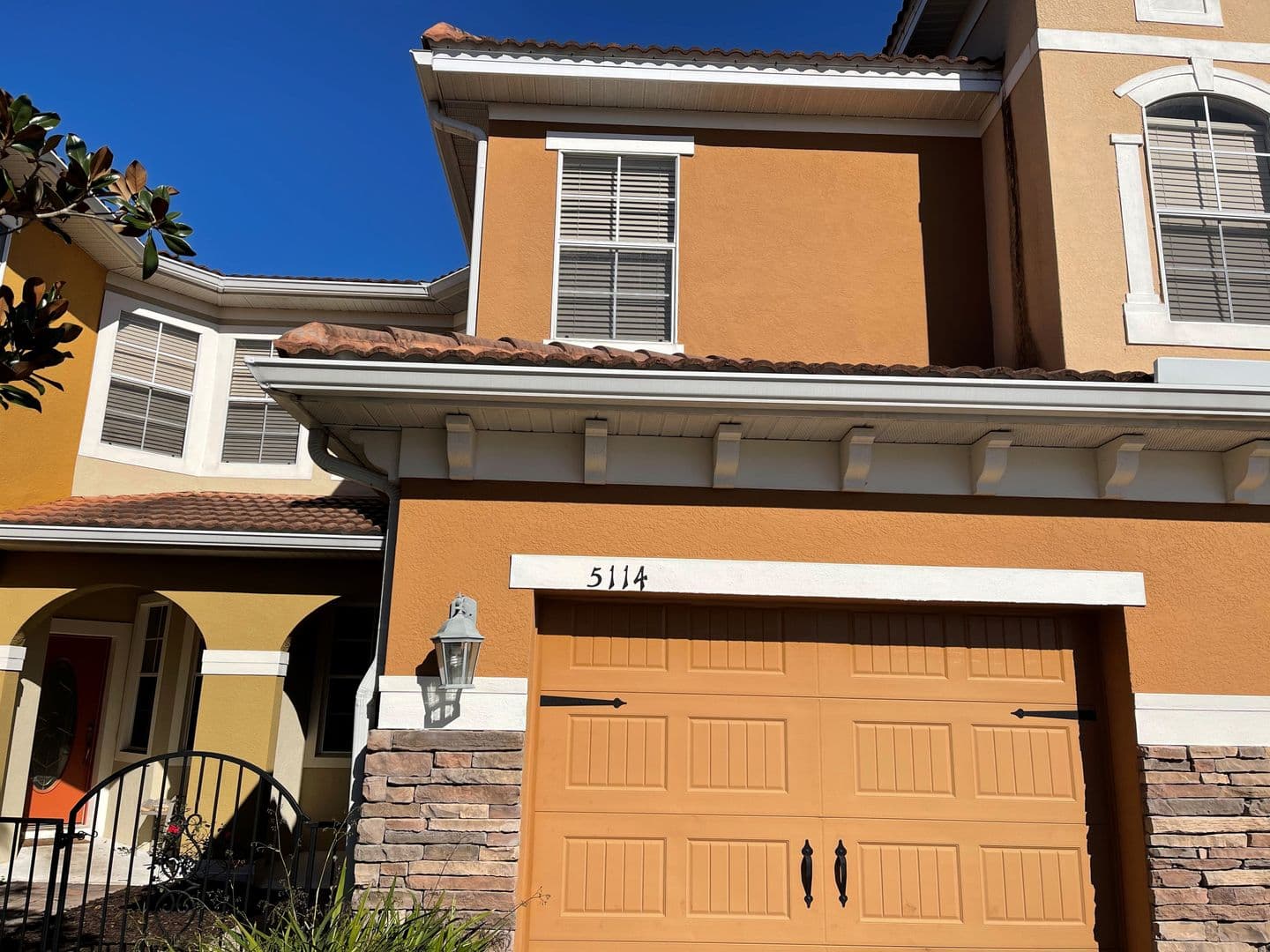 Sanford House: 5114 Fiorella Lane
