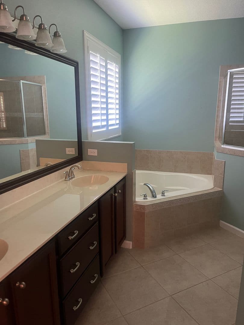 Deland House: 1385 Abbot Way