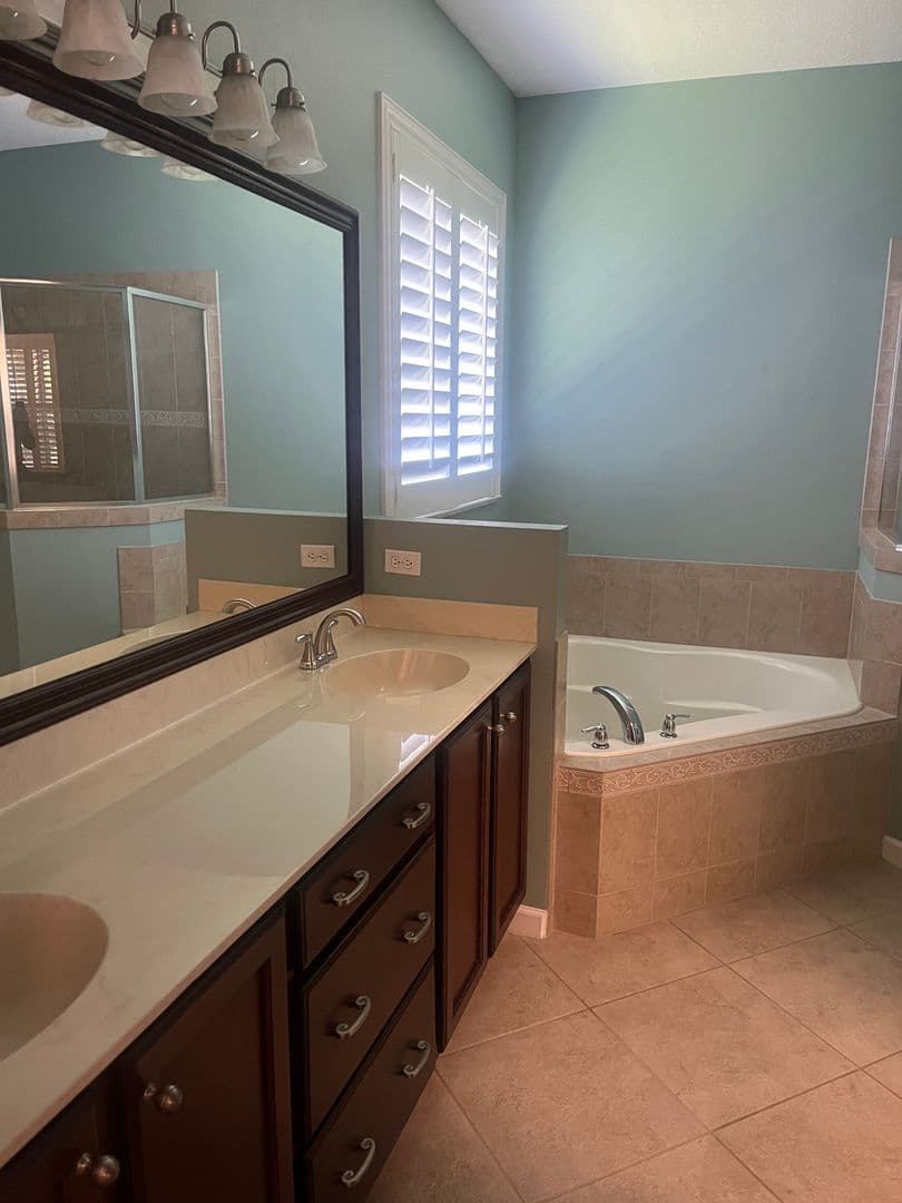 Deland House: 1385 Abbot Way