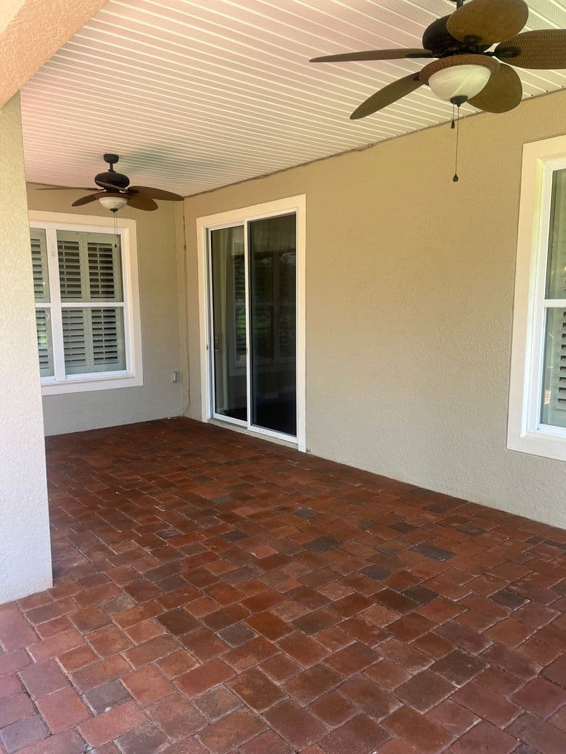 Deland House: 1385 Abbot Way