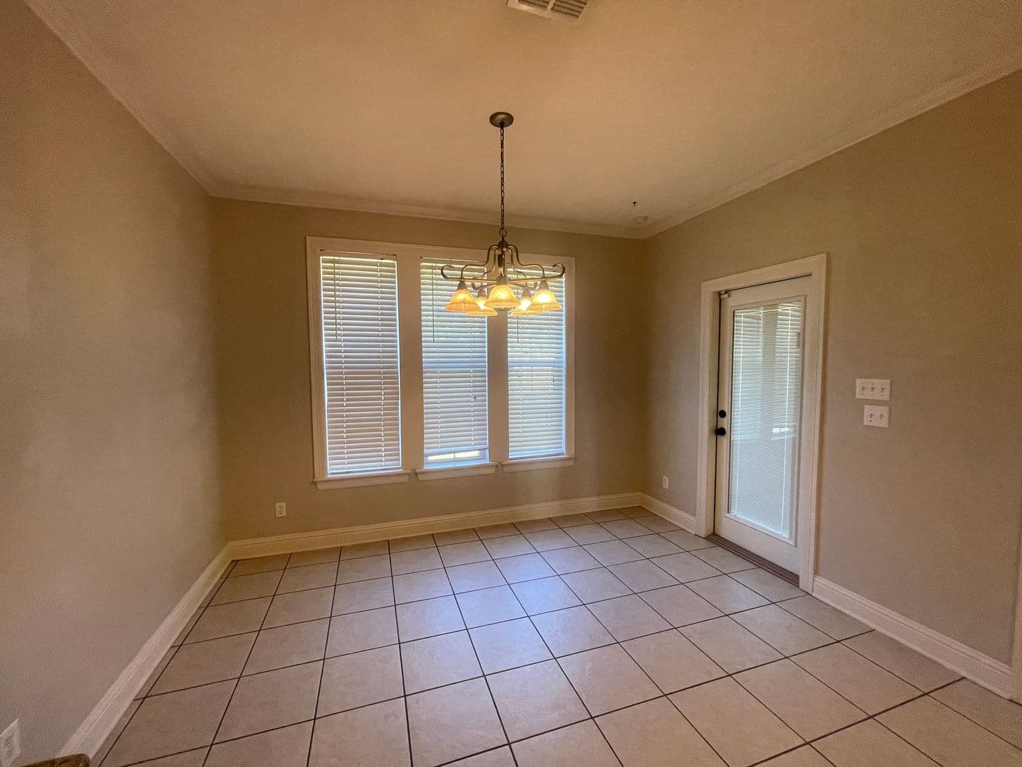 Shreveport House: 9682 Calliope Lane