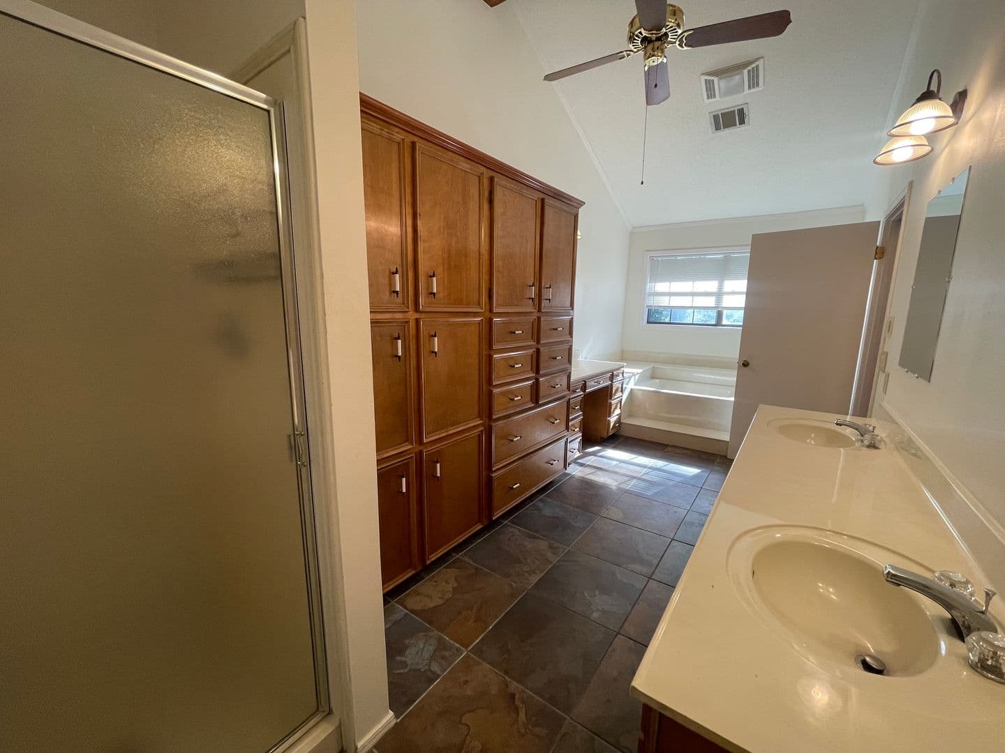 Shreveport House: 8923 Glenmora Drive