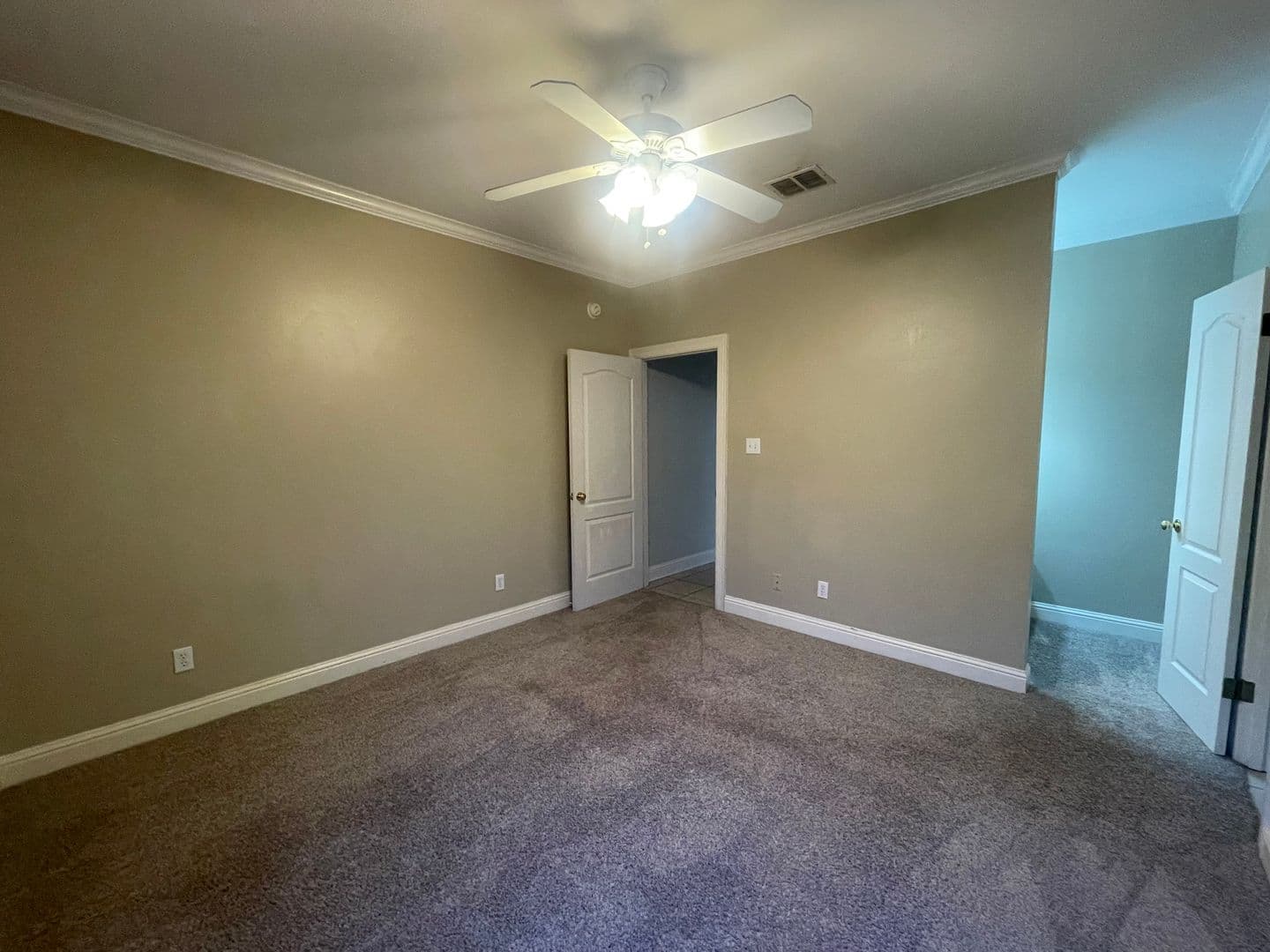 Shreveport House: 9682 Calliope Lane