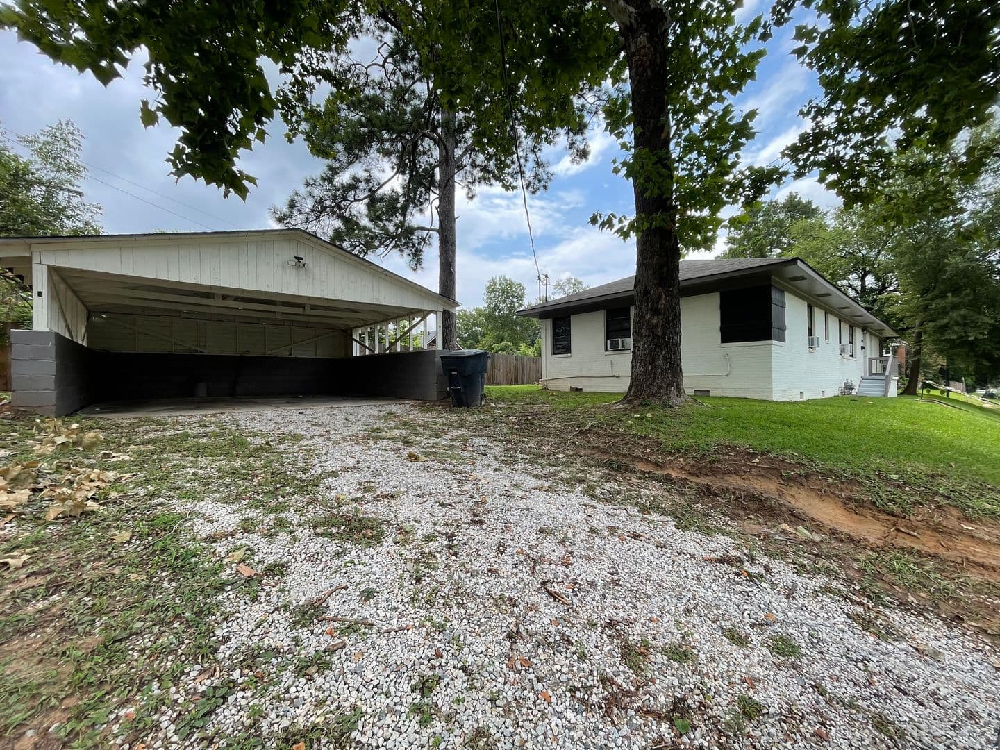 Shreveport House: 2219 Gilbert Drive