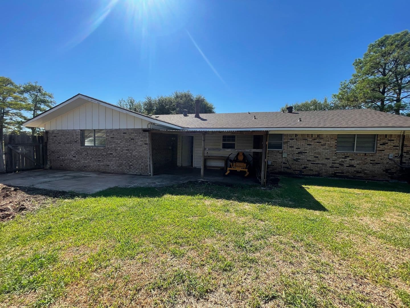 Bossier City House: 2417 Ashdown Drive