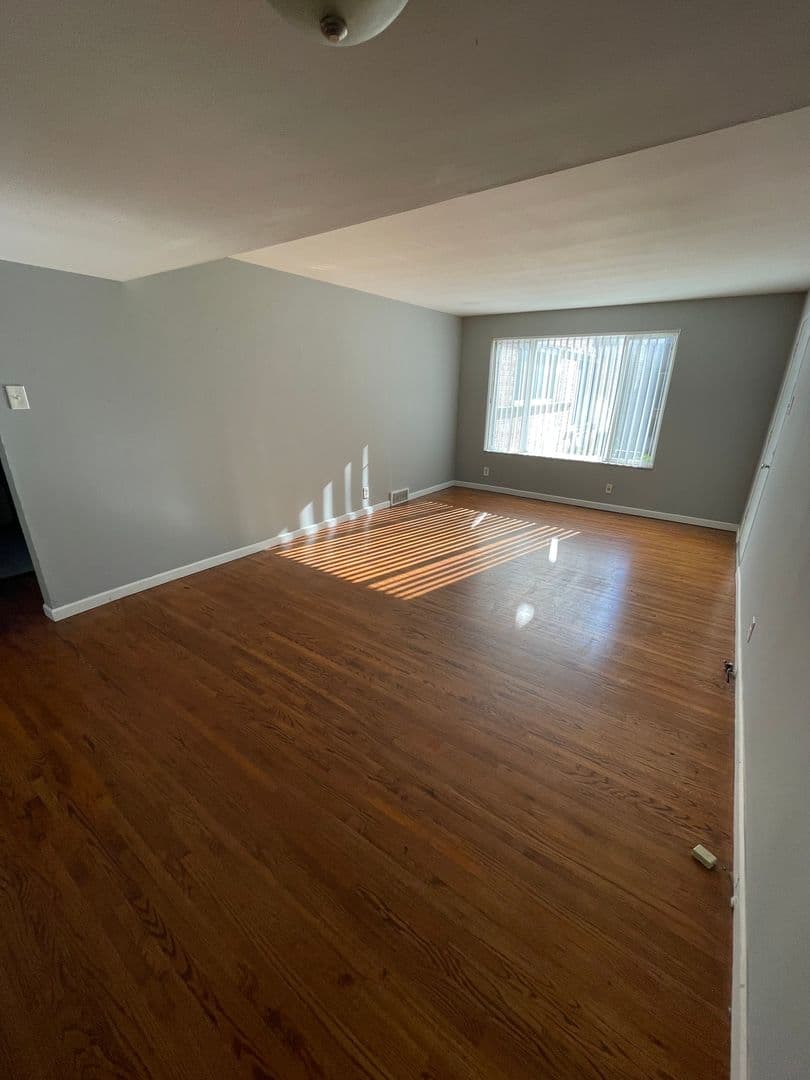 Hazelwood Apartment: 7414 - 7418 Olian Dr