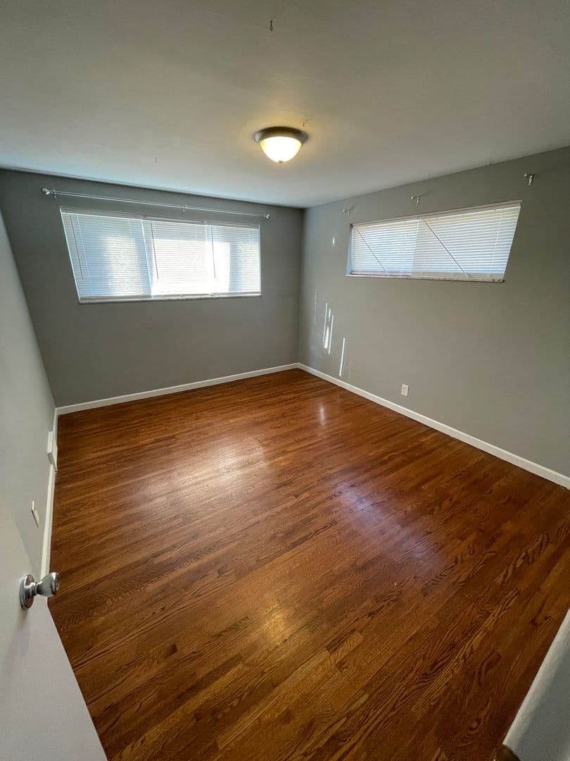 Hazelwood Apartment: 7414 - 7418 Olian Dr