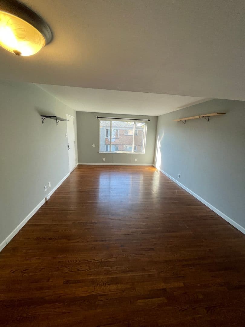 Hazelwood Apartment: 7414 - 7418 Olian Dr