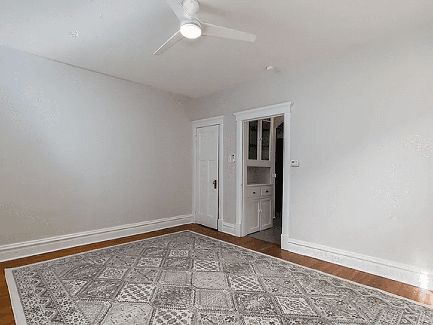 St. Louis Apartment: 4219-4221 Botanical Ave.