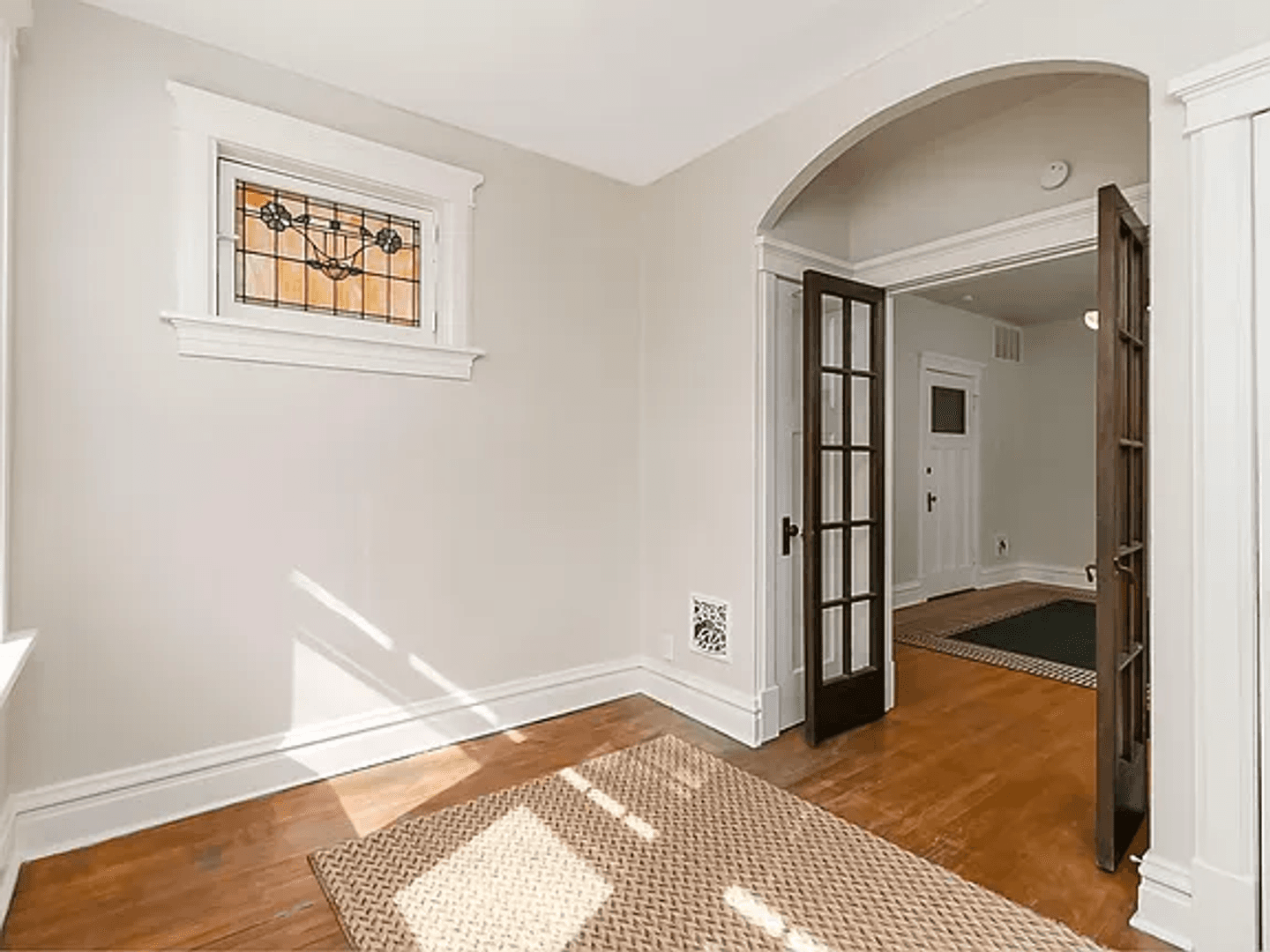 St. Louis Apartment: 4219-4221 Botanical Ave.