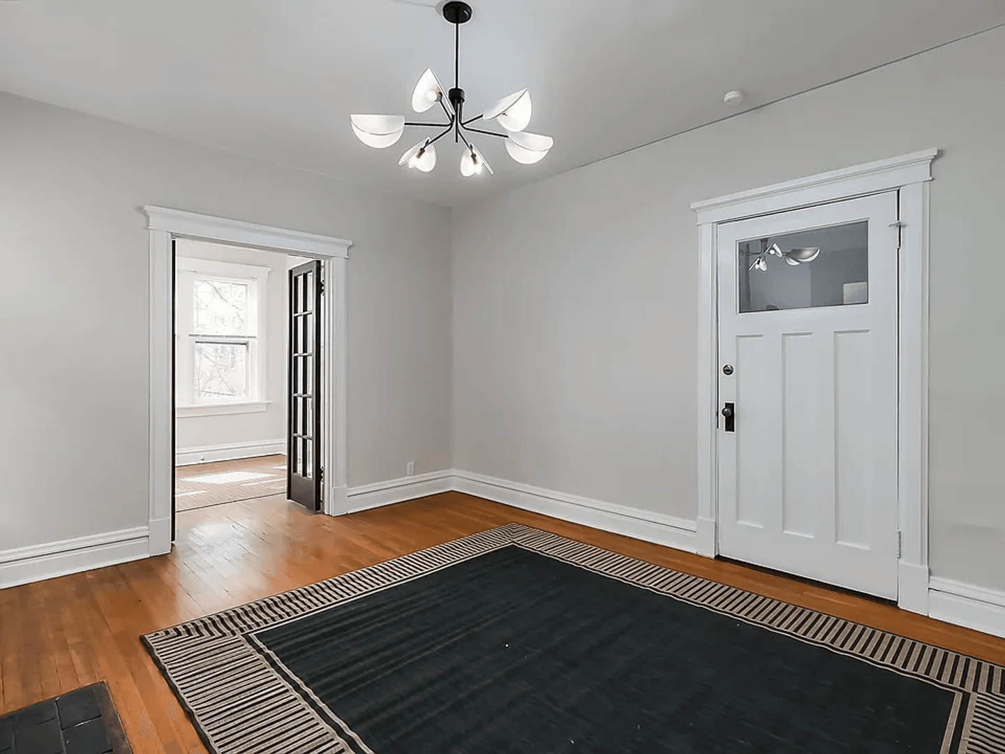 St. Louis Apartment: 4219-4221 Botanical Ave.