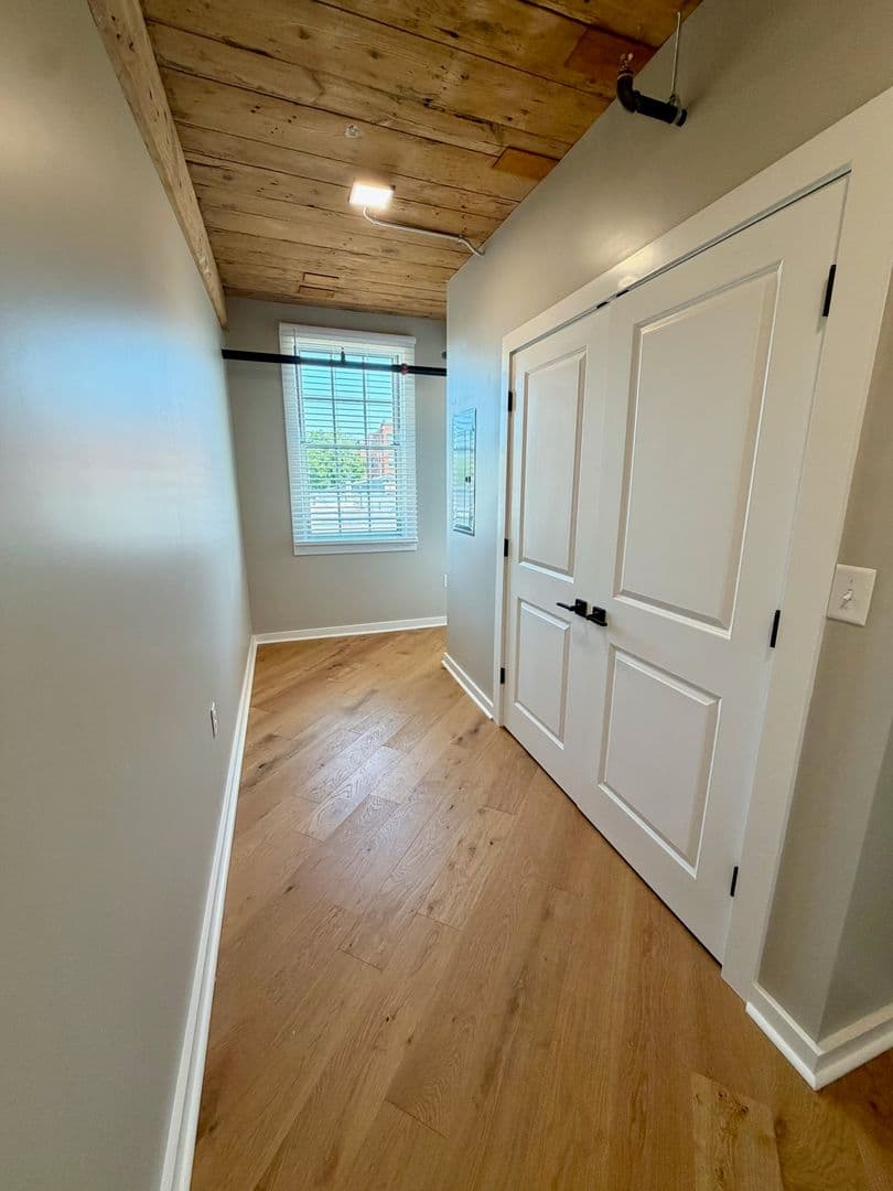 Worcester Apartment: 17 Hermon Street