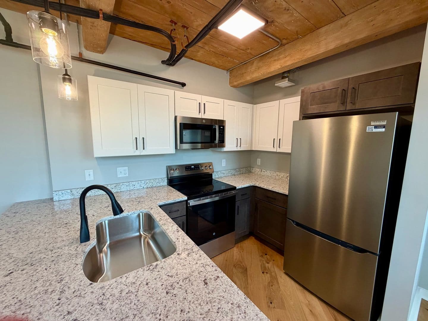 Worcester Apartment: 17 Hermon Street