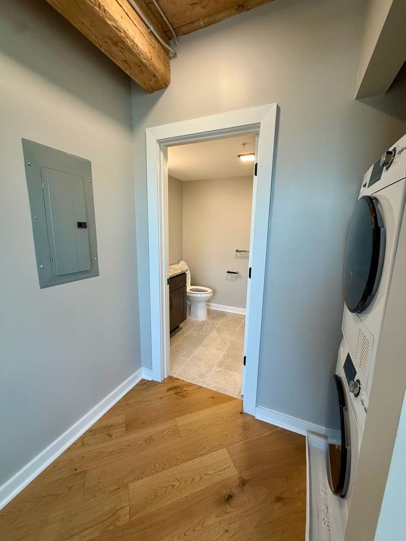 Worcester Apartment: 17 Hermon Street