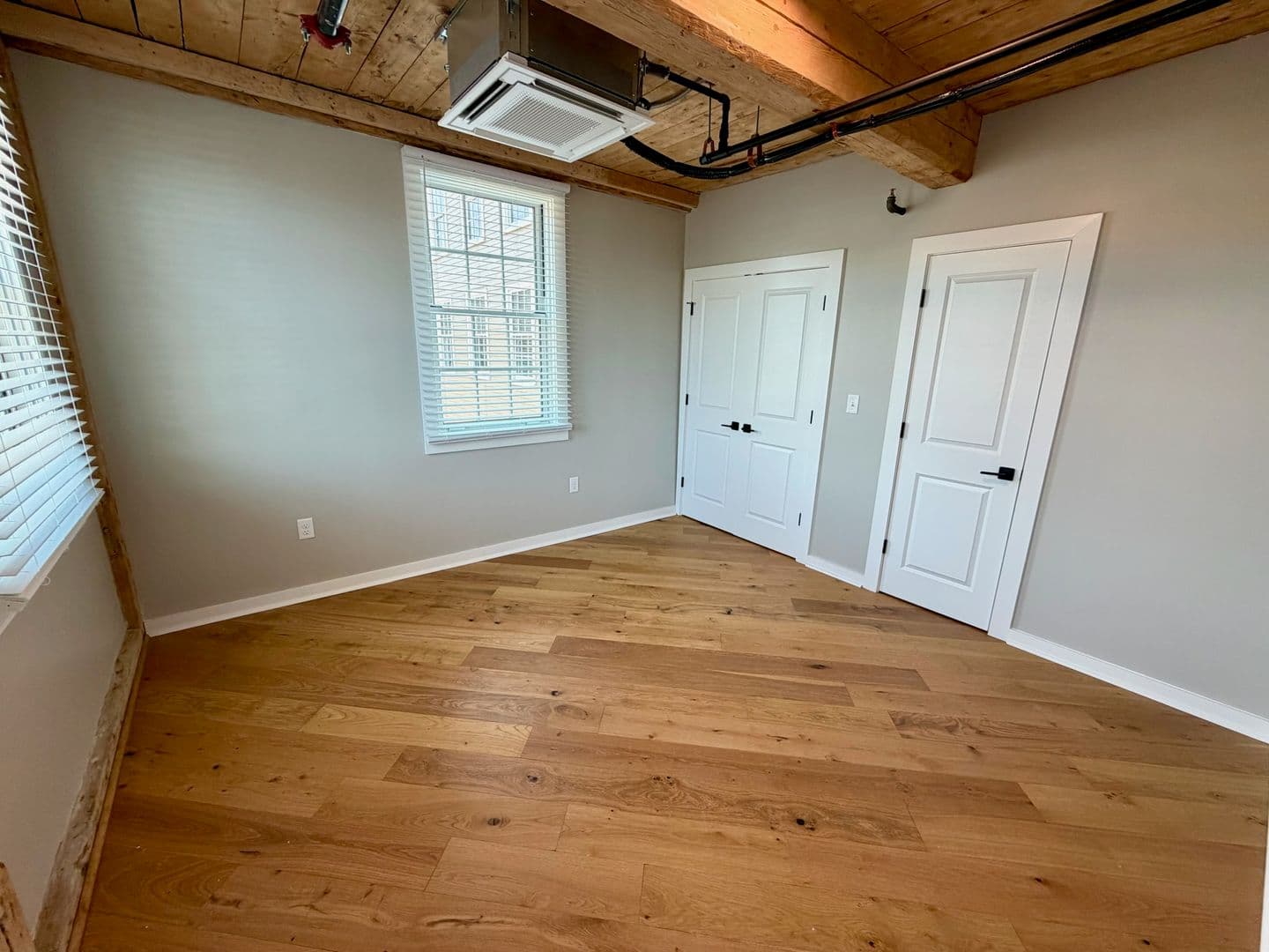 Worcester Apartment: 17 Hermon Street