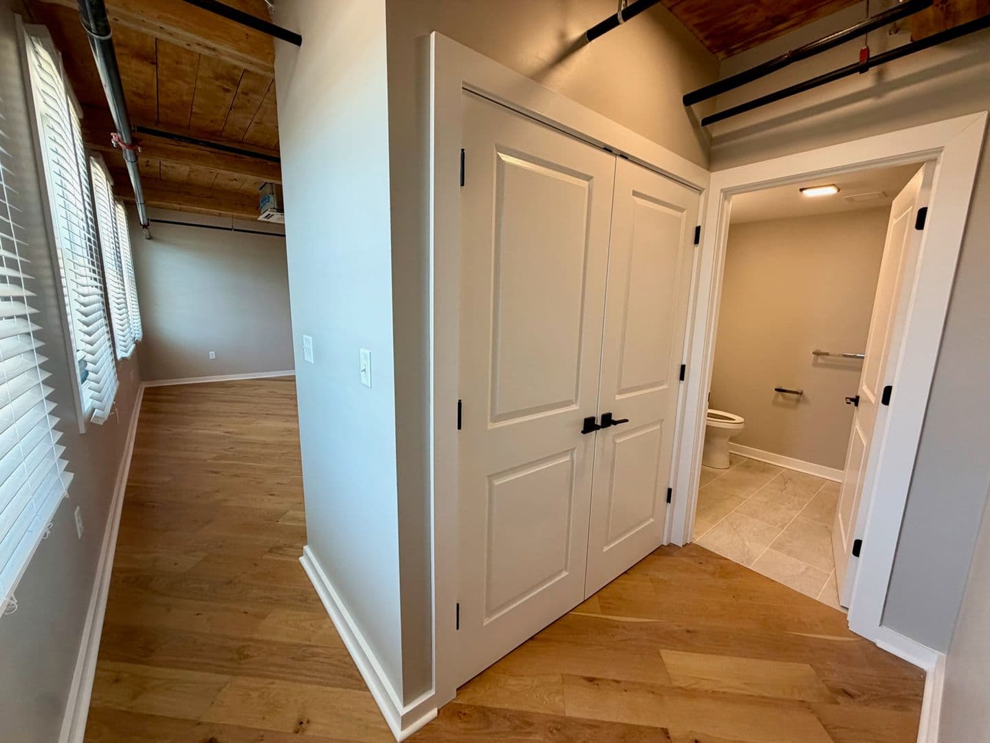 Worcester Apartment: 17 Hermon Street