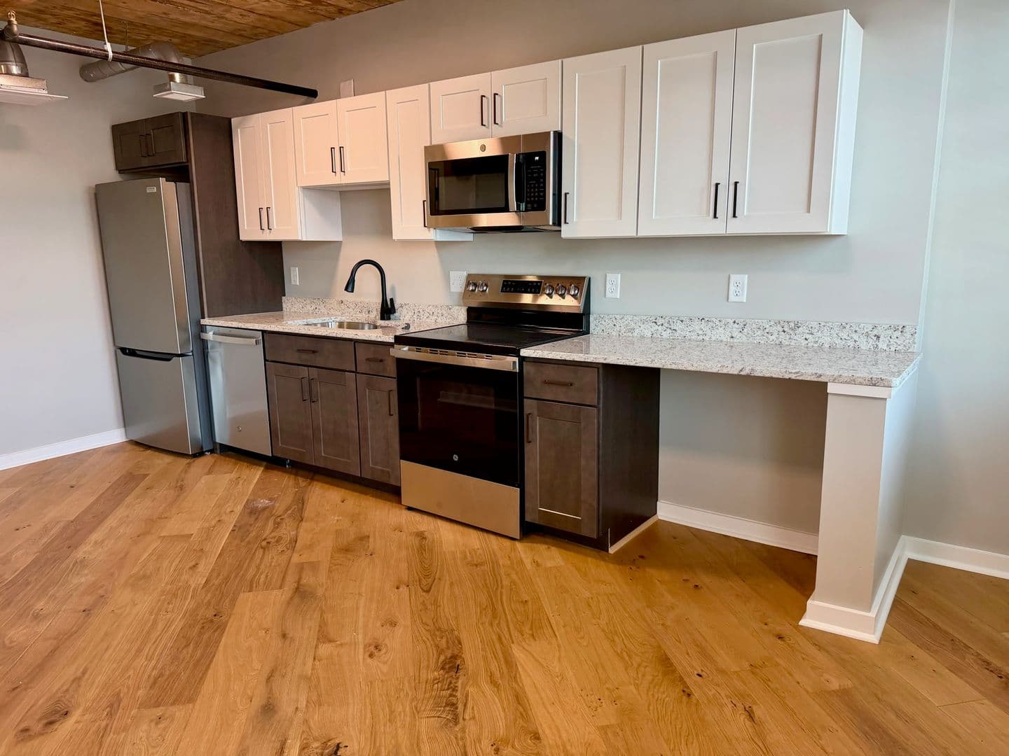 Worcester Apartment: 17 Hermon Street