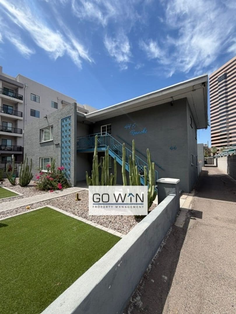 Phoenix Apartment: 44 E Roanoke Ave