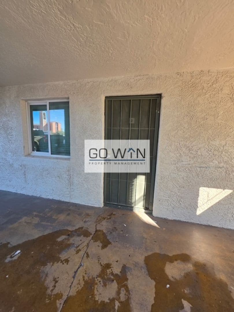 Phoenix Apartment: 8639 N 7th St