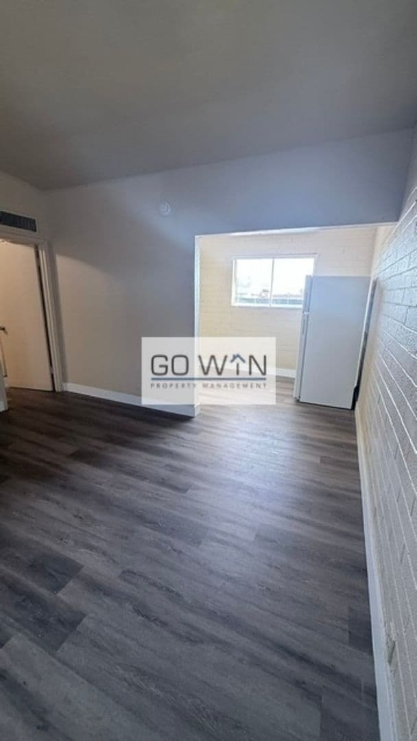 Phoenix Apartment: 8639 N 7th St